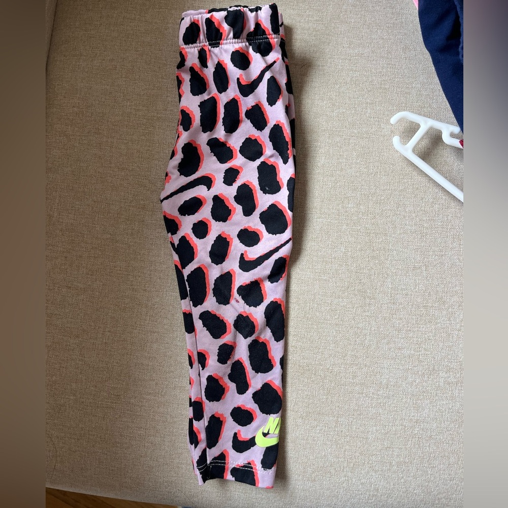 Cheetah print Nike leggings